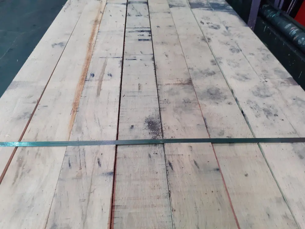 18-201632~~03~Eiche_Kantholz_120_Lager03