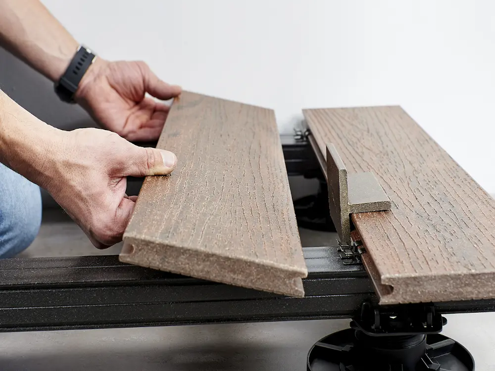 00004910~~02~NiF_Montageklammer_Verwendung1_Shop