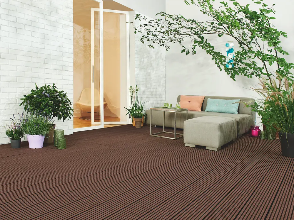 00085263~~01~NATURinFORM_Terrassendielen_DIE_BELIEBTE_massiv_Braun_1