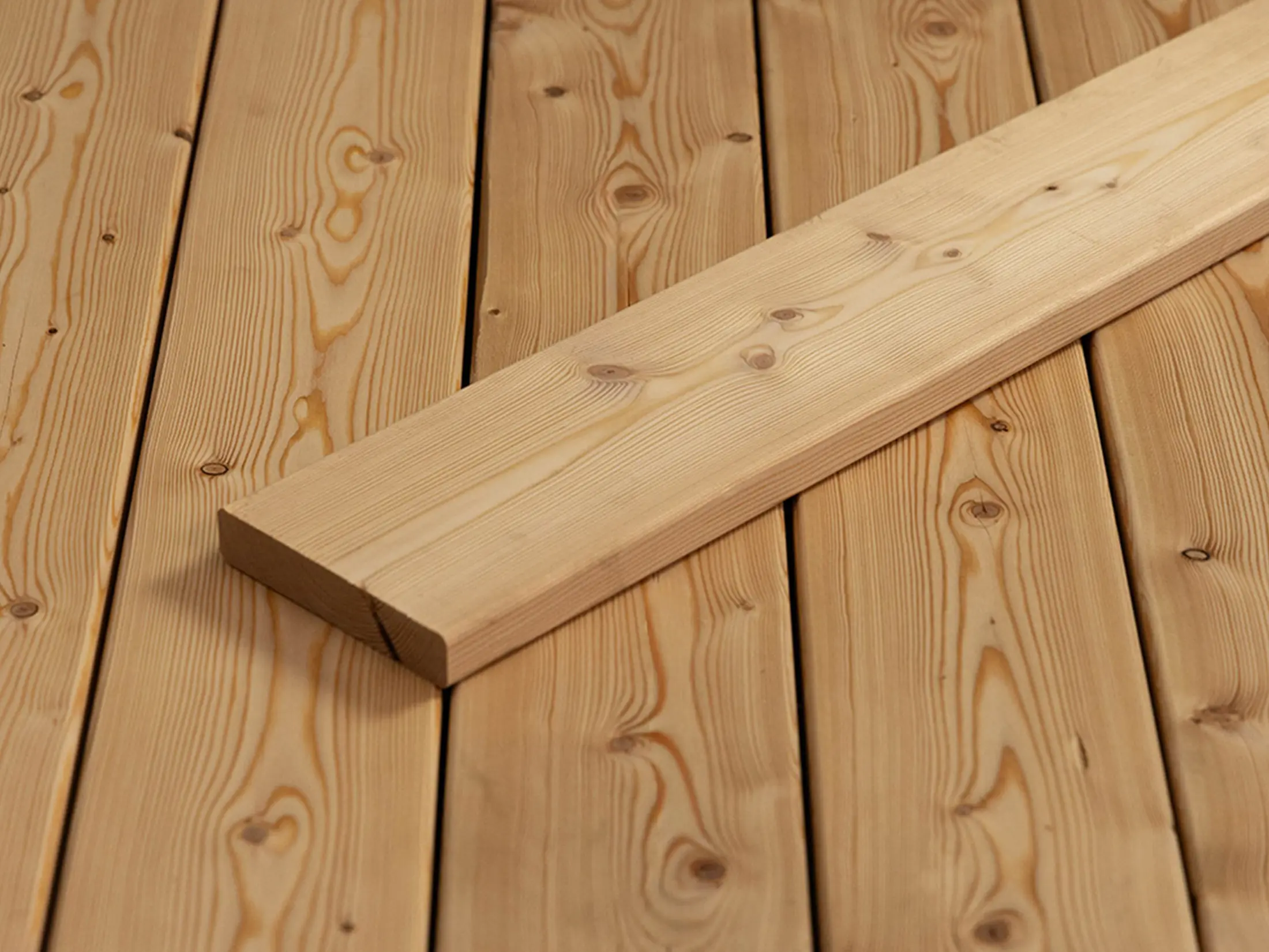 18-220330~~22~Kanadische_Lareche_27x143_glatt_Glatt_02