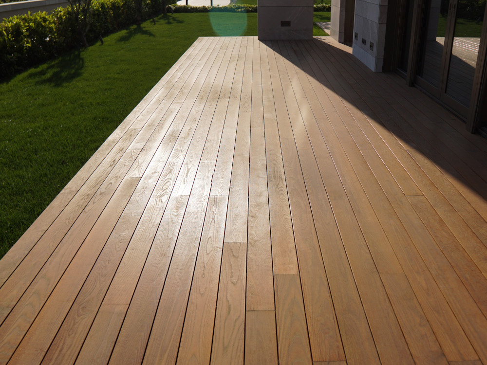 Thermoesche Terrassendielen, 21x107 mm, seitlich genutet, glatt/glatt