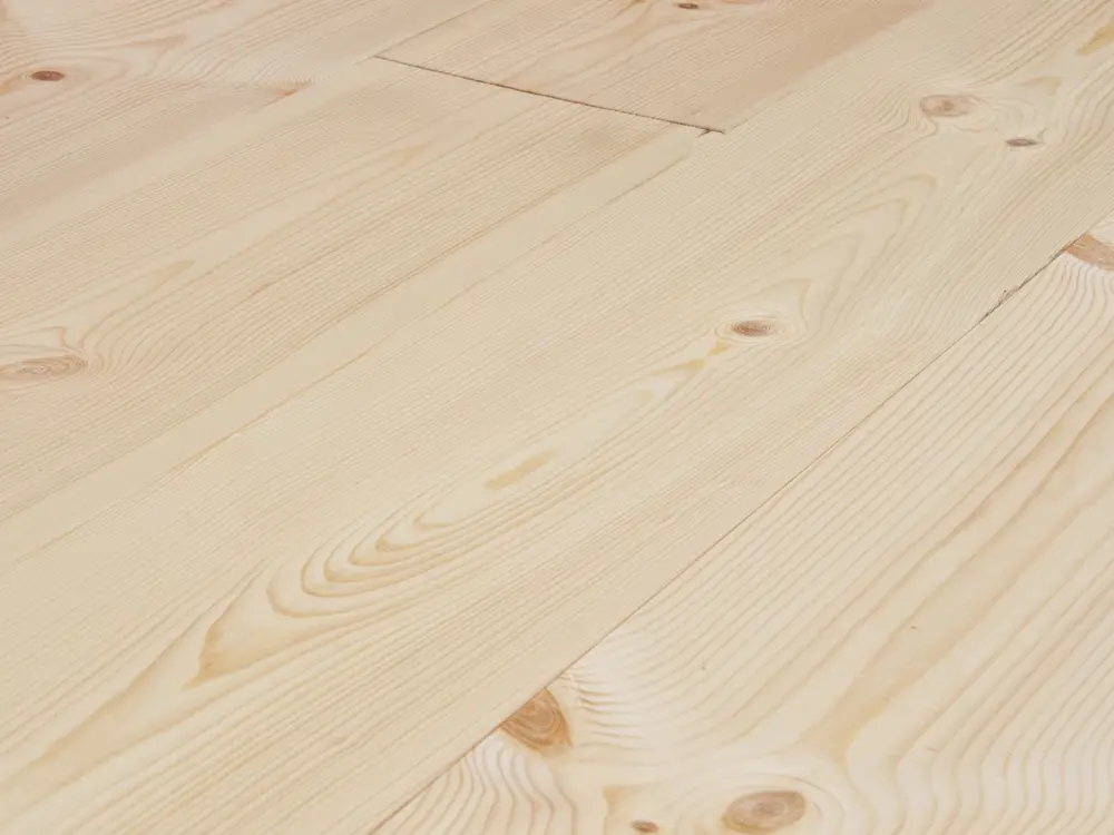 18-200873~~03~Massivholzdielen_Nordische-Kiefer