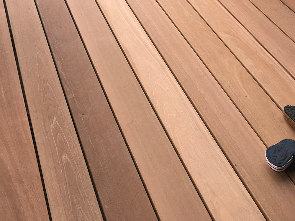 00018146~~01~Terrassendielen_Bangkirai