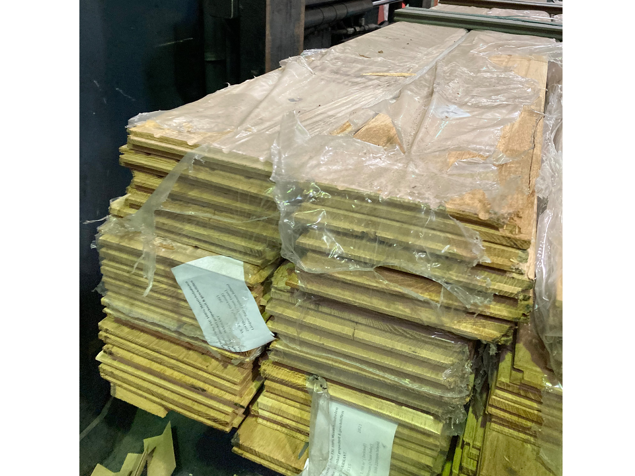 00051515-B~~011~KAHRS_Massivholzdielen_Eiche_FSC100_B2