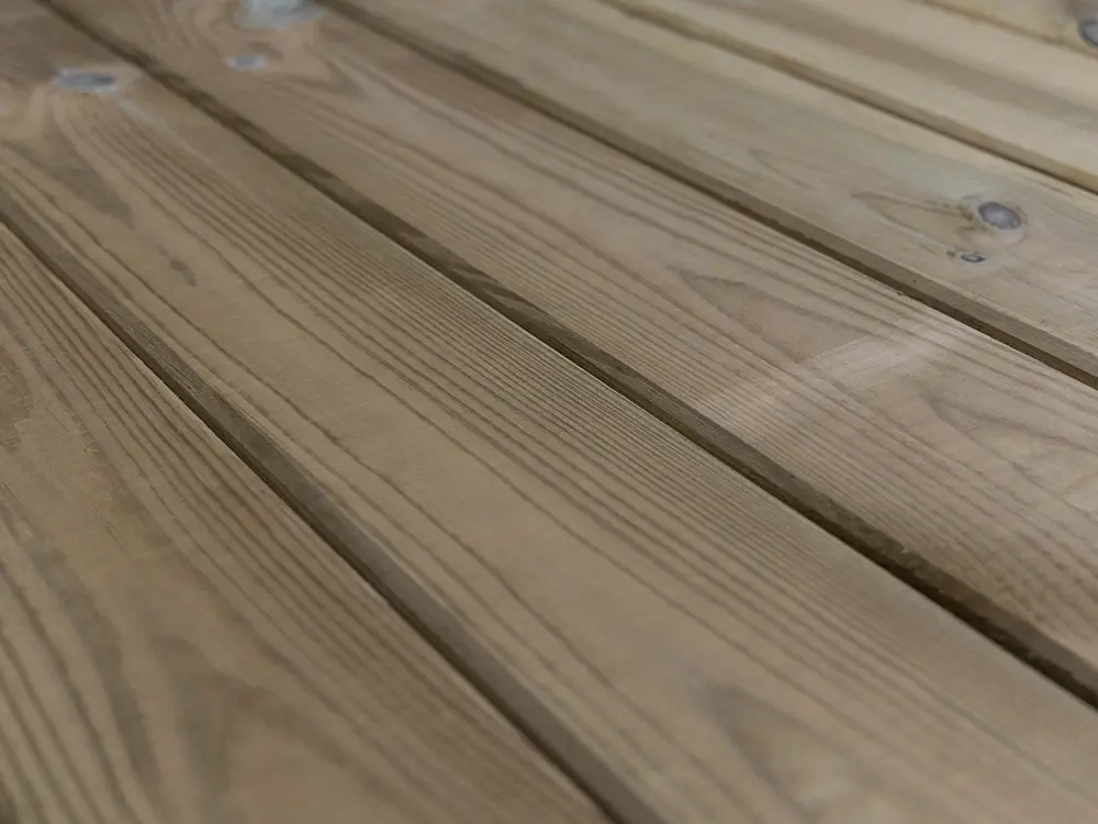 18-220268~~22~Kiefer_Terrassendielen28x120mm02