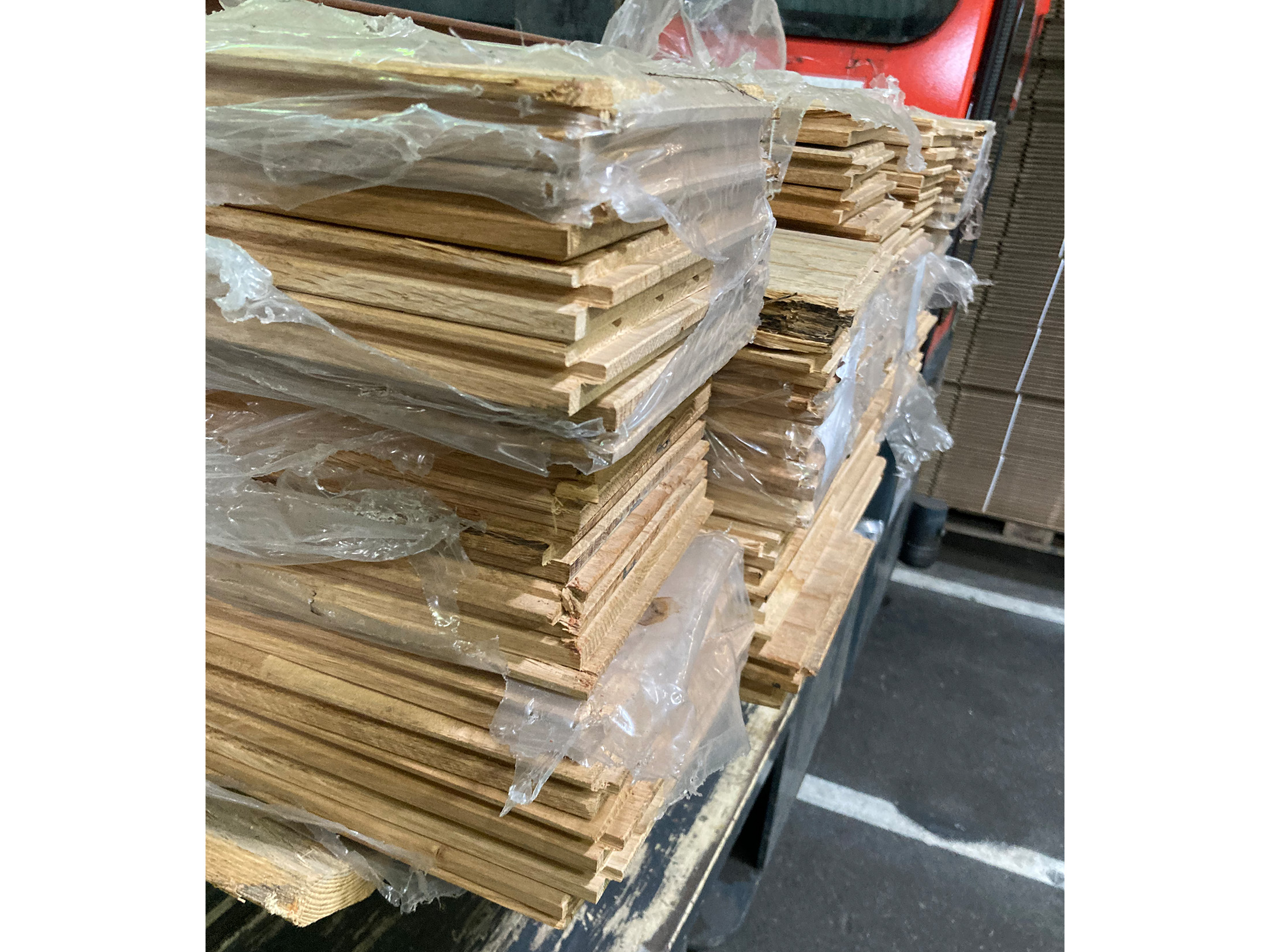 00051515-B~~15~KAHRS_Massivholzdielen_Eiche_FSC100_B5