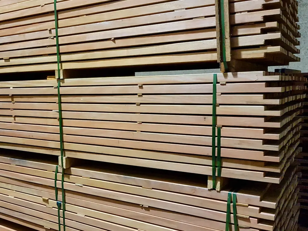 00080049~~03~cupiuba-unterkonstruktion-ad-4-seitig-gehobelt-kanten-gerundet-wechselfalz