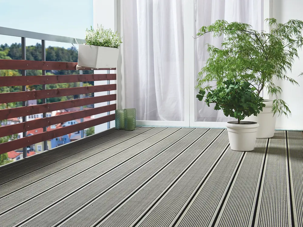 00085261~~02~NATURinFORM_Terrassendielen_DIE_BELIEBTE_massiv_Anthrazit_2