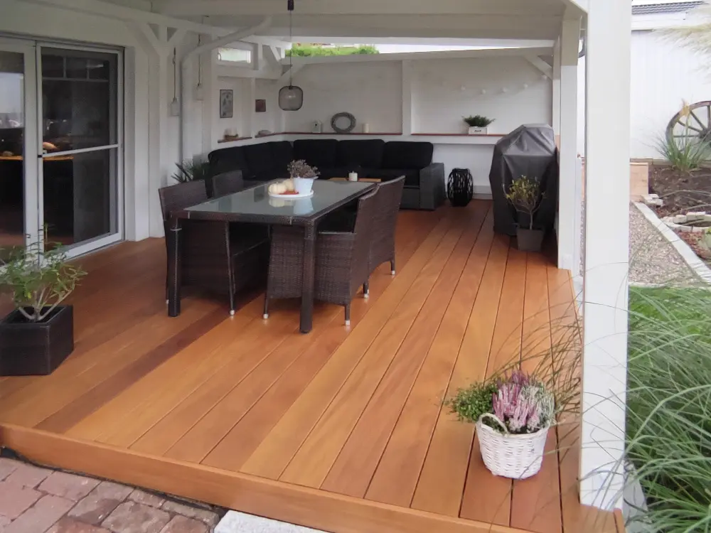 00003153~~10~Garapa_Terrassendiele