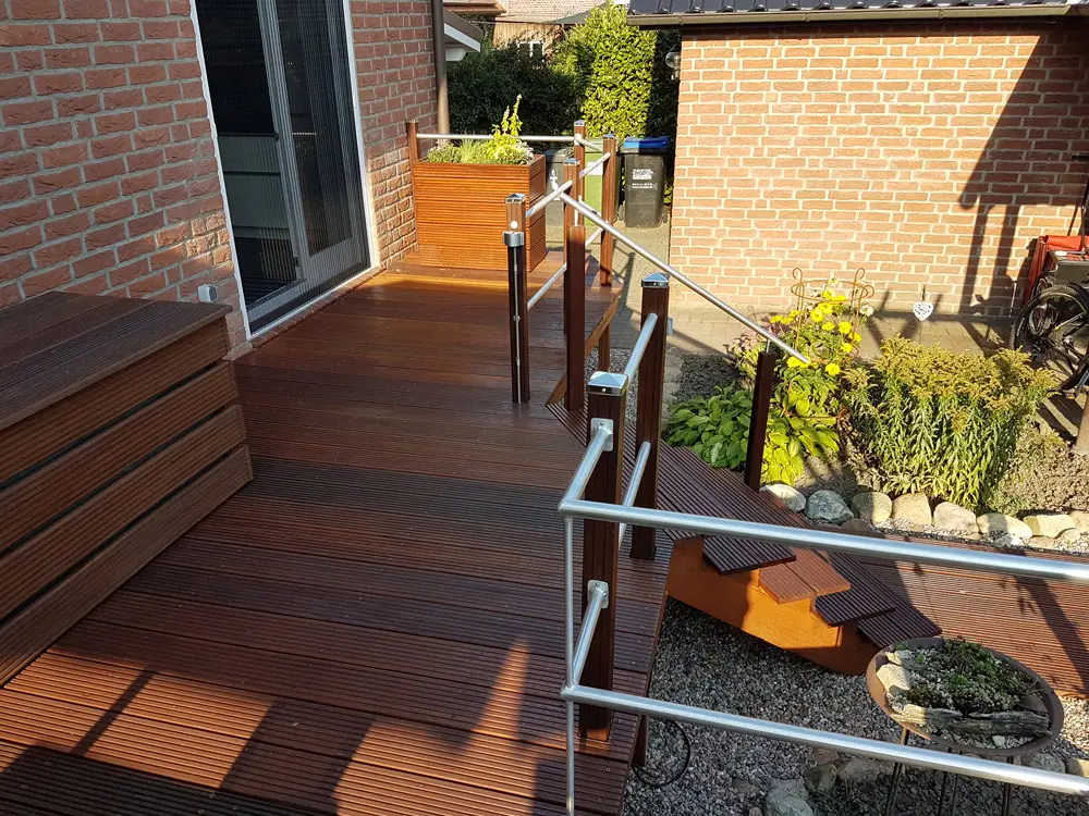 00002953~~01~Bangkirai_Terrassendiele(1)