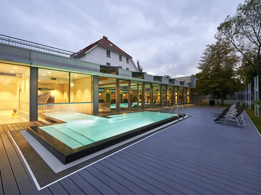 00083861~~01~dieBeliebtenPlus,WPCTerrassendielen,beidseitiggebuerstet,grobfein,anthraziet