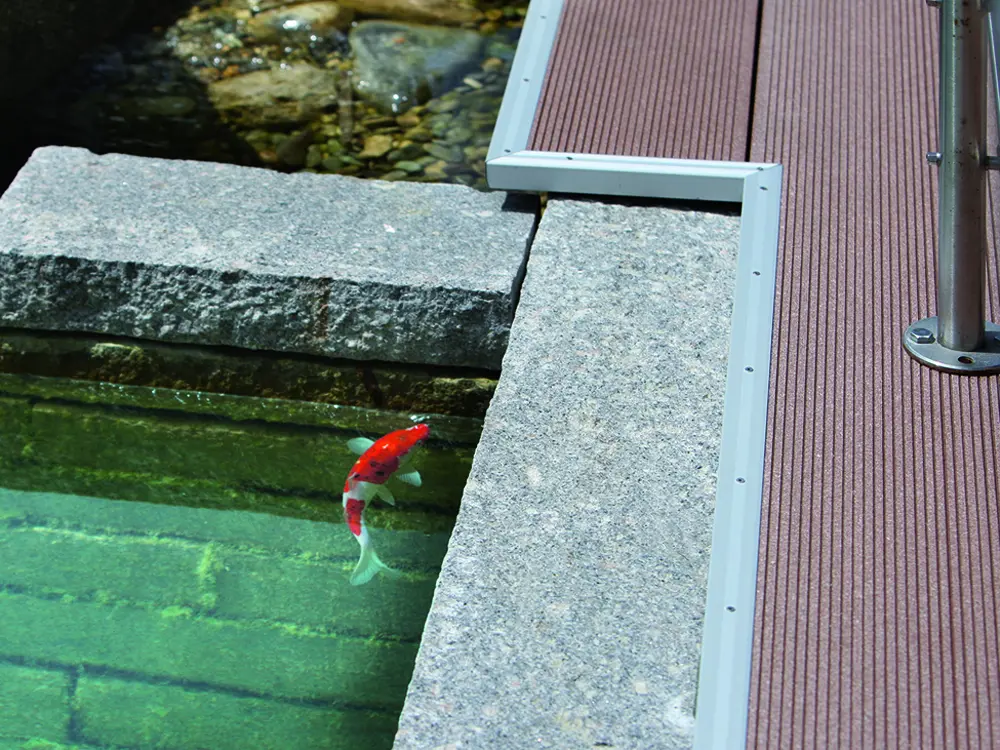 18-200640~~02~Abschlusswinkel_Aluminium_eloxiert