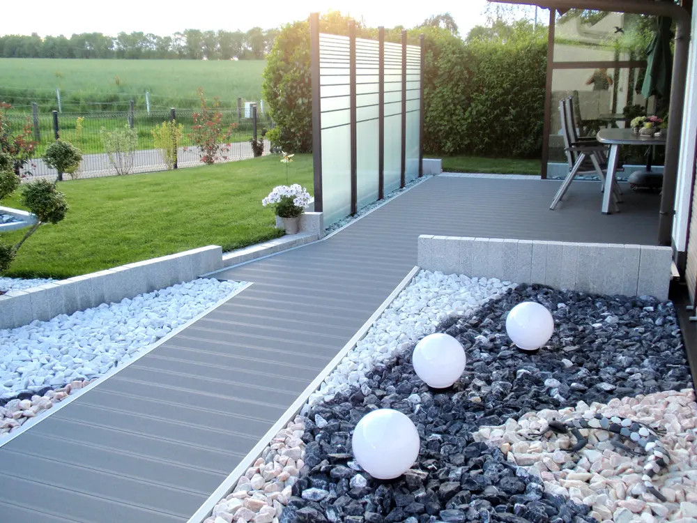 00075023~~02~kovalex-standard-vollprofil-grau-mattiert-wpc-terrassendiele-grau-fein(2)