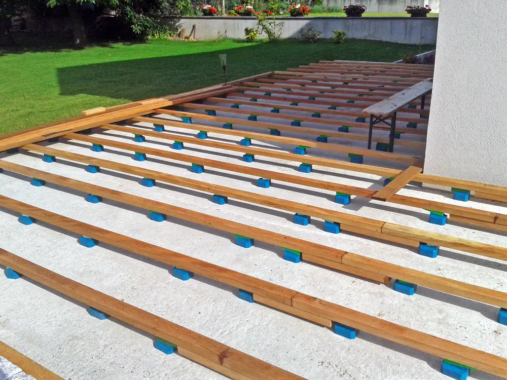 00004770~~03~Knudsen_Kombi_Keil_Basisstueck_Masse_100x80x40_mm_Knudsen_Keile_Fuesse_Terrasse_Auflagefuesse_Ausgleich