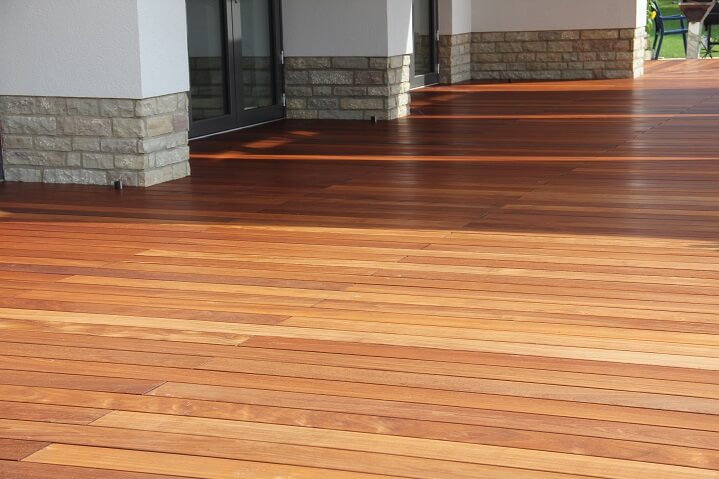 Vergrauung Terrassendielen
