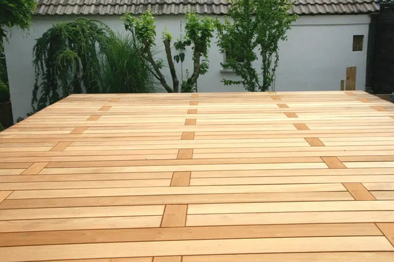 Holzterrasse - Verschiedene Verlegearten
