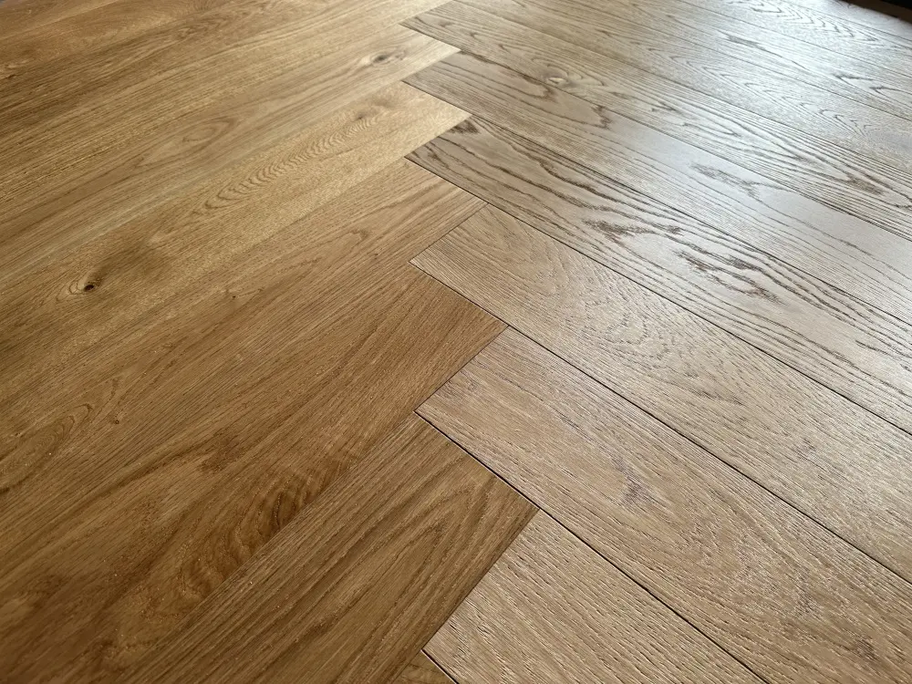 00070310~~04~Eiche_Herringbone04