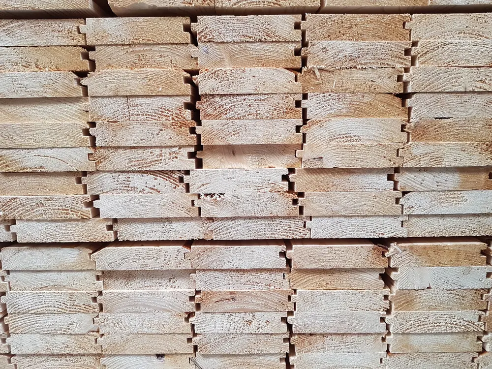 00021285~~03~Lager-Rauhspund-Nordische-Fichte-Tanne-gefast