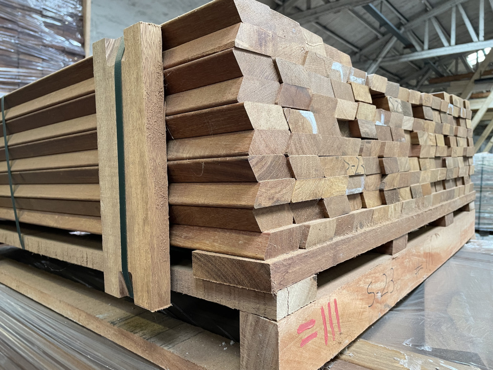 18-204117~~01~Tanimbuca_Rhombus_Lager01