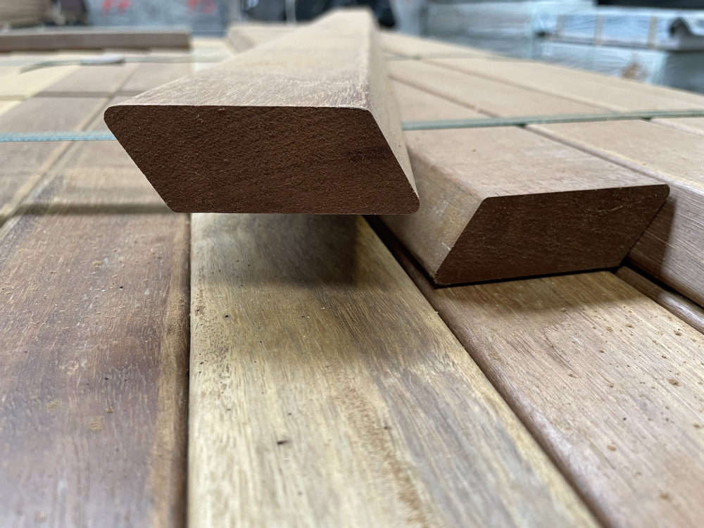 18-204117~~08~Tanimbuca_Rhombus_Lager08