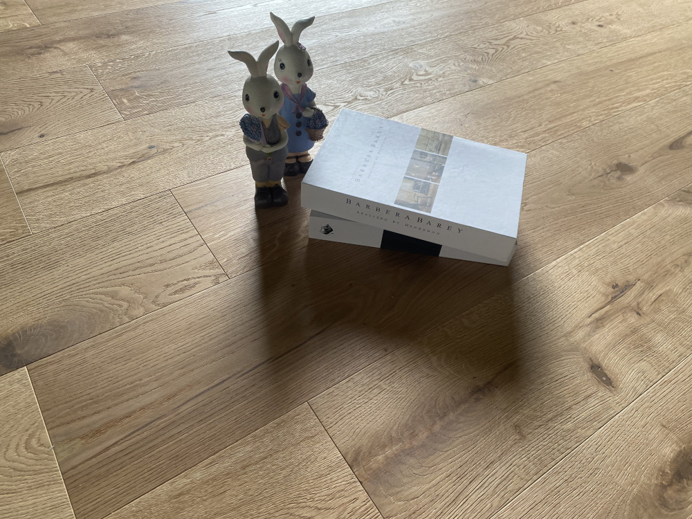 00270003~~15~Kahrs_Parkett_Eiche02