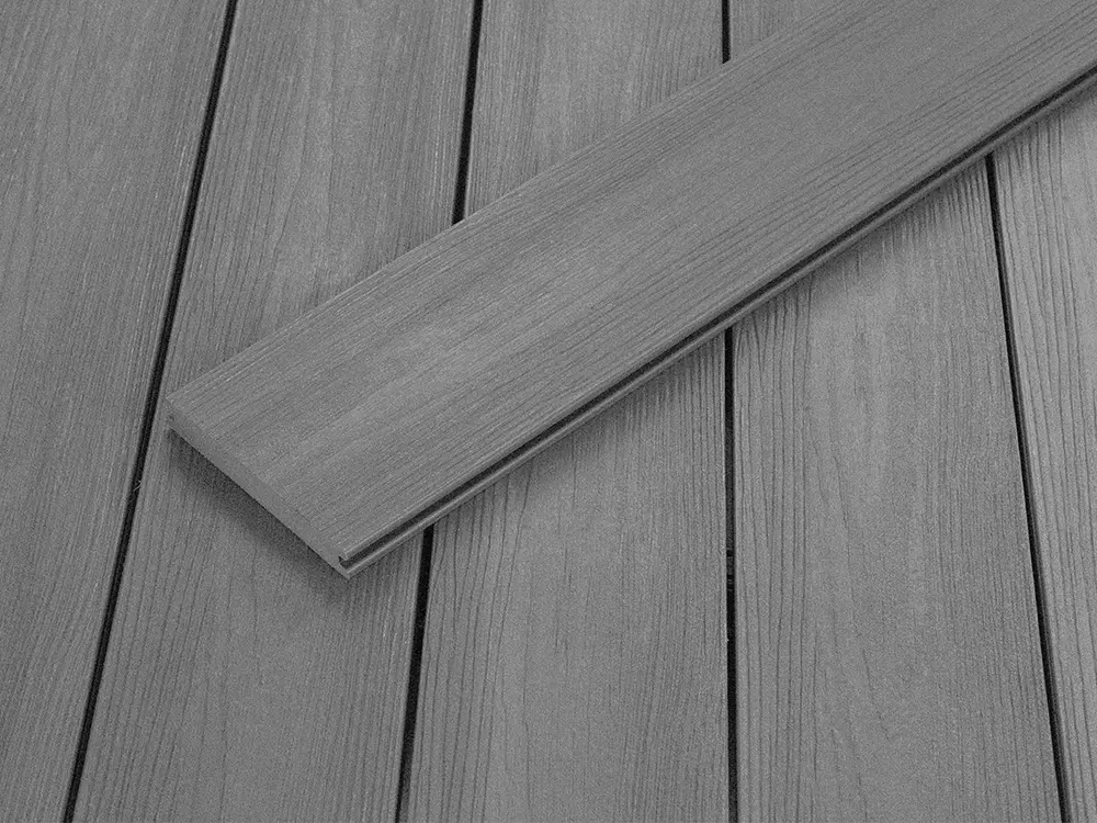 18-202727~~03~BPC_TD_20x140mm_Massiv_SilverGum_Frontansicht_m_Diele01