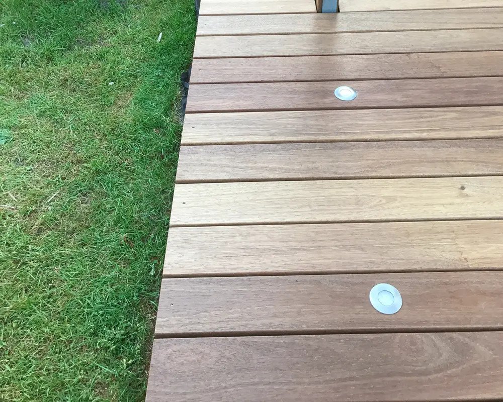 00085092~~12~Terrassendielen