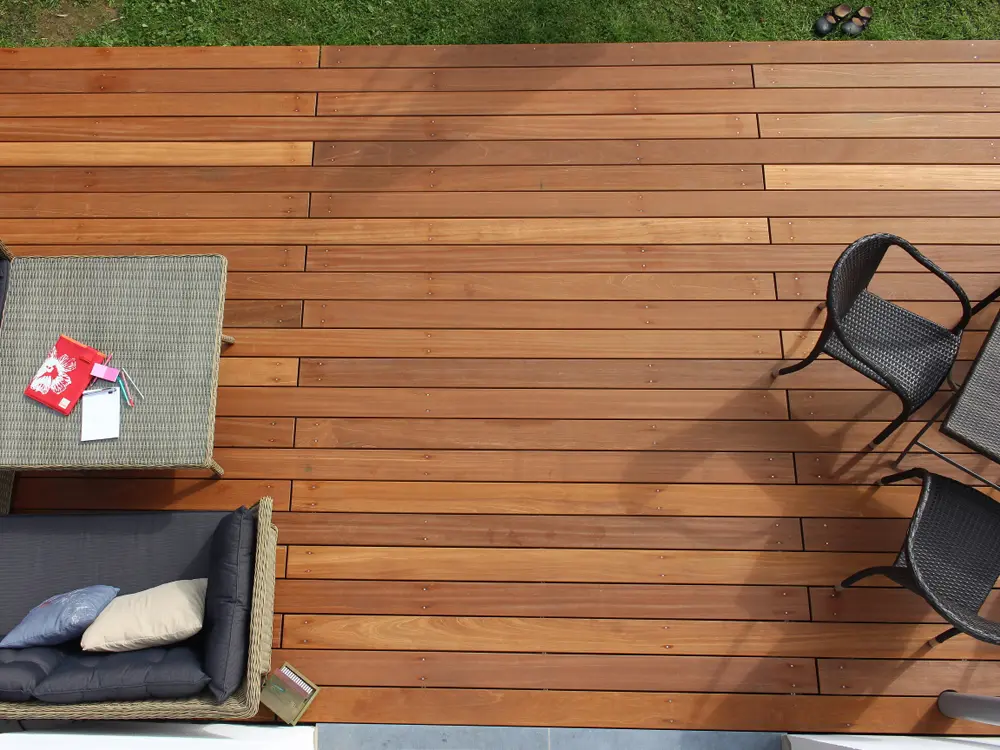 18-205224~~11~Terrassendielen_Bangkirai_21x145_Ambiente11