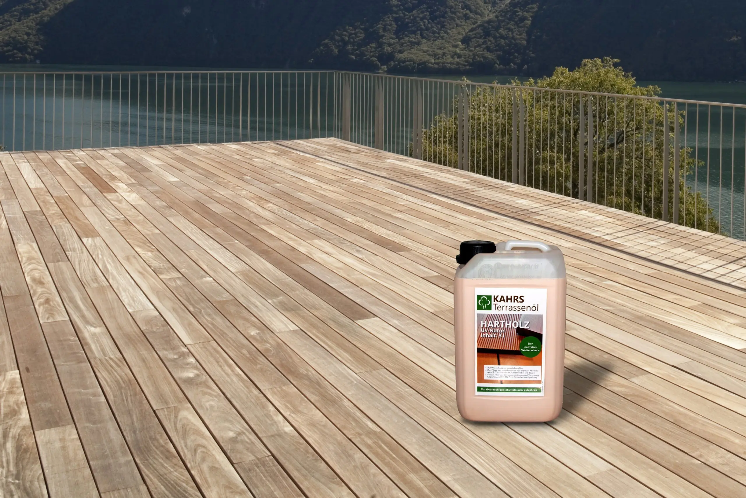 Holzterrasse richtig reinigen und pflegen