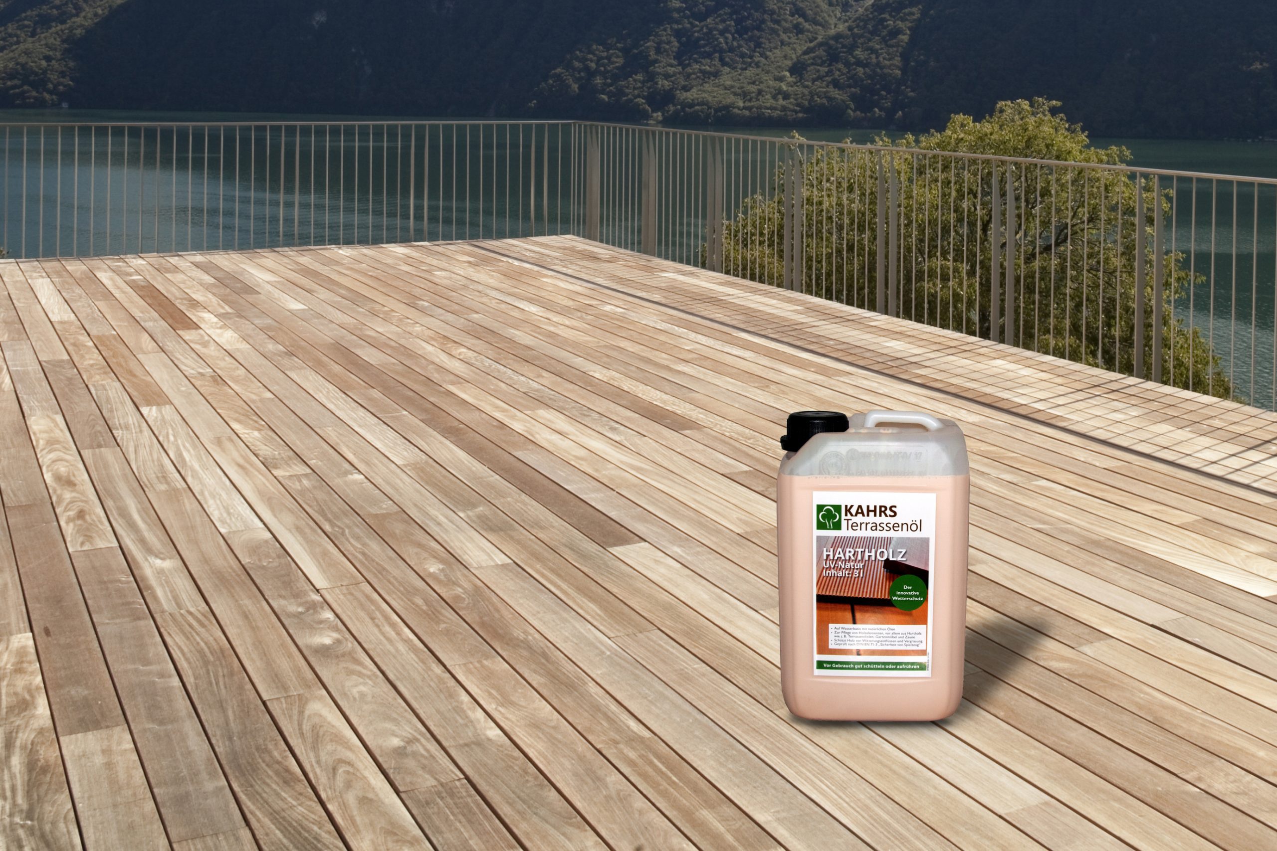 Holzterrasse richtig reinigen und pflegen
