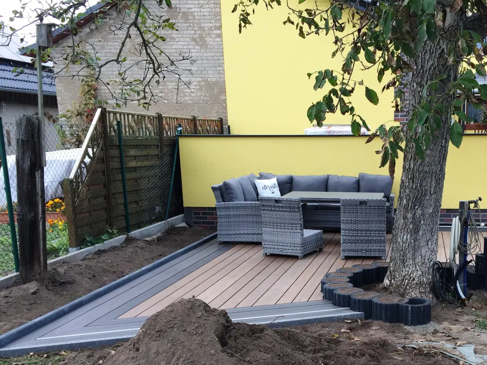 00085330~~04~Kahrs_WPC_anthrazit_Ambiente04