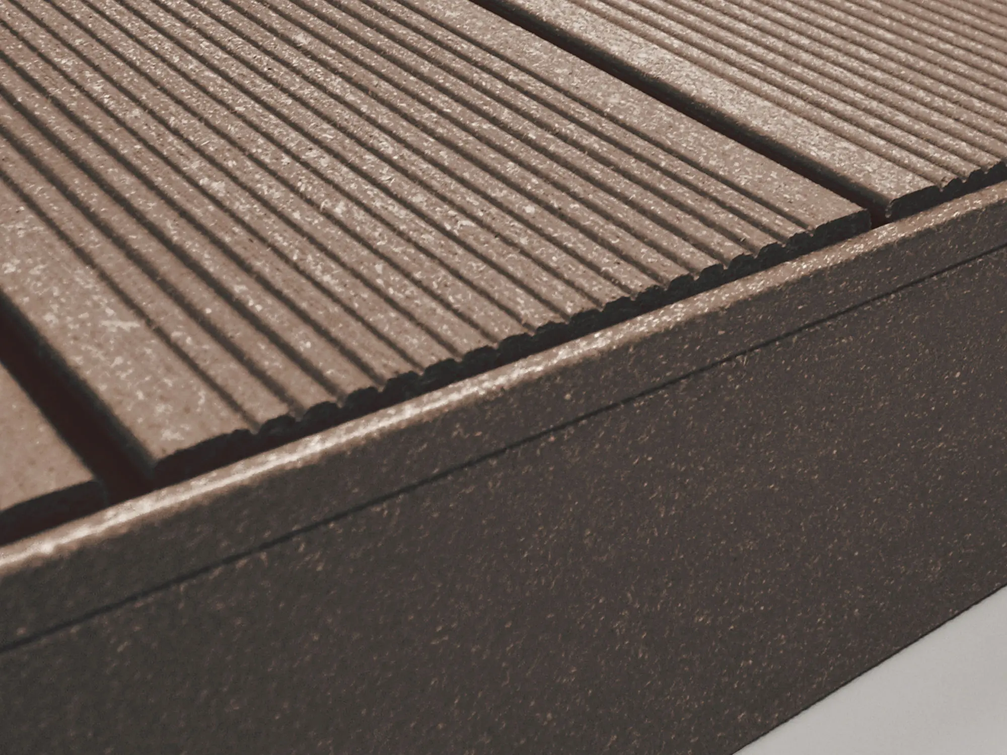 00010106~~02~NATURinFORM_Abschlussleisten_70x15_mm_Schwarzbraun_Oberseite_fein_geriffelt_gebuerstet
