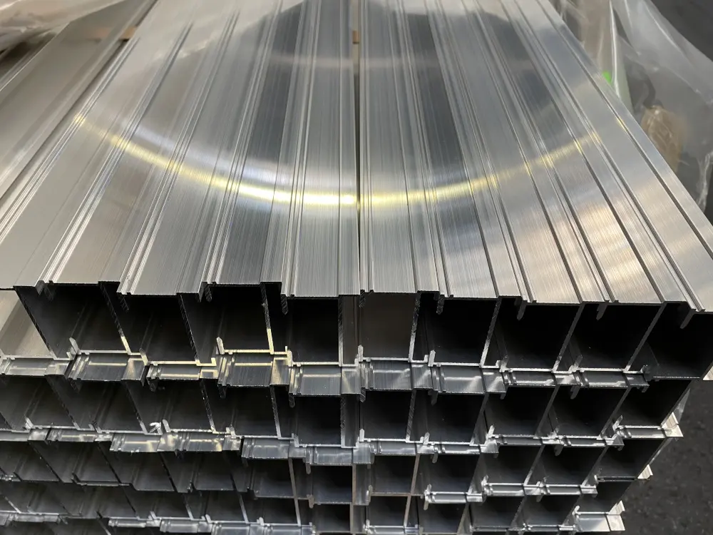 18-202364~~02~Goetz_Alu_Lager02