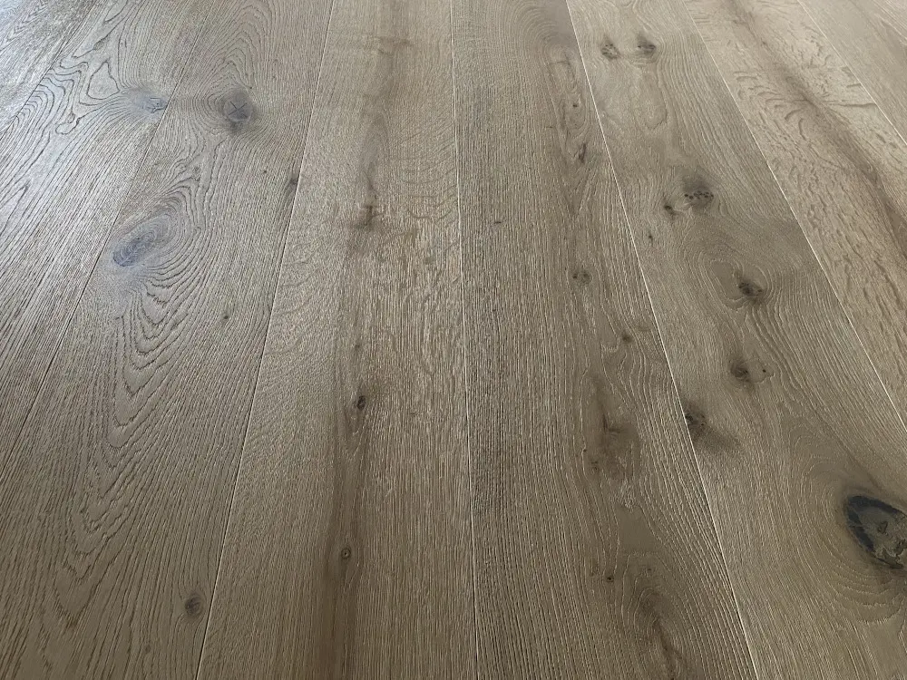 00270003~~17~Kahrs_Parkett_Eiche04