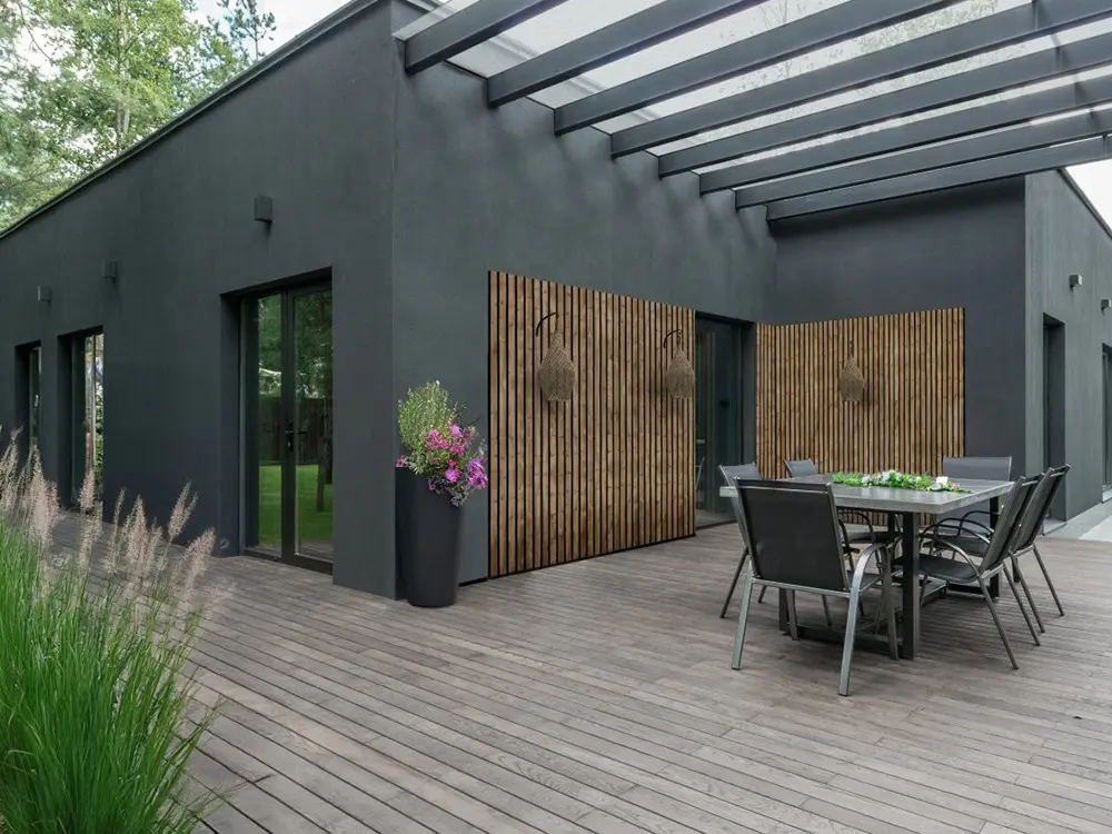 18-220356~~11~Akustikpaneel_HydroLine_Thermofichte_gehobelt_Ambiente01